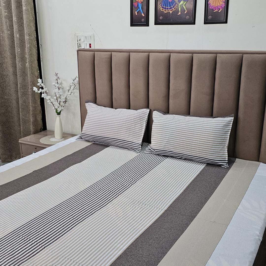 Cotton Blend (95x108 Inch) Double Size Bedsheet With 2 Pillow Cover in Beige Color Image 3