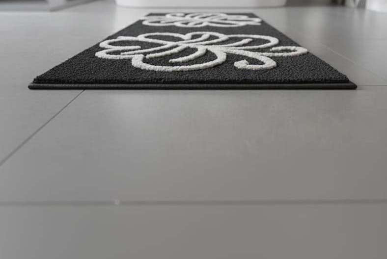 Microfiber Anti-Slip Doormat for Home & Bathroom Entrance Black Rectangular Mat (90x60 cm) Image 3