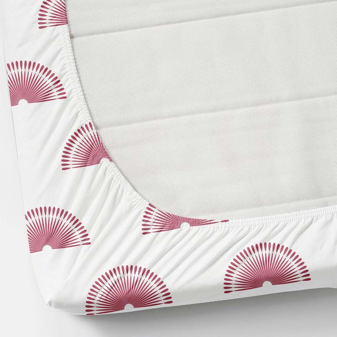Cotton (78x72 Inch) Double Size Bedsheet With 2 Pillow Cover in white & Pink Color Image 3