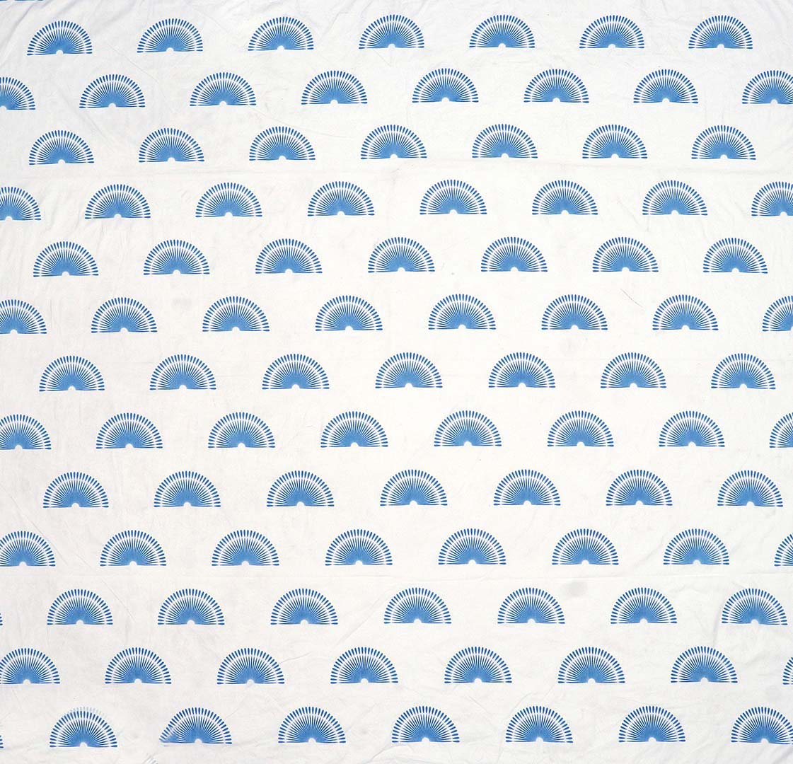 Glace Cotton (60x90 Inch) Single Size Bedsheet With 1 Pillow Cover in White & Blue Color Image 4